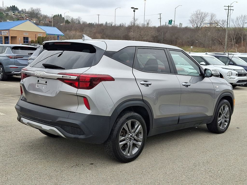 Used 2023 Kia Seltos LX image 6
