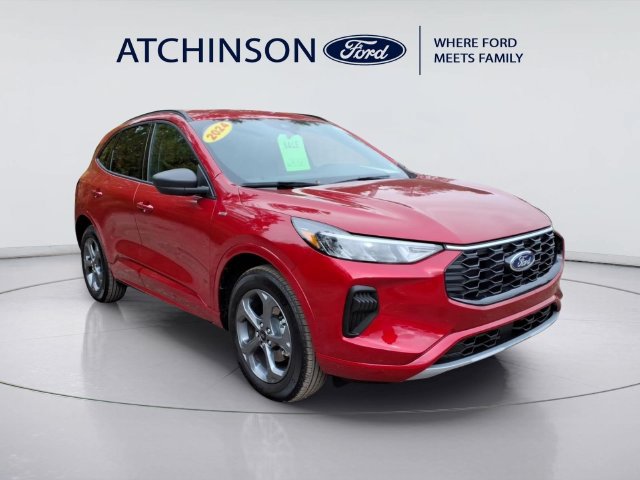 Certified 2024 Ford Escape ST-Line w/ Tech Pack #1 AWD/4WD image 3