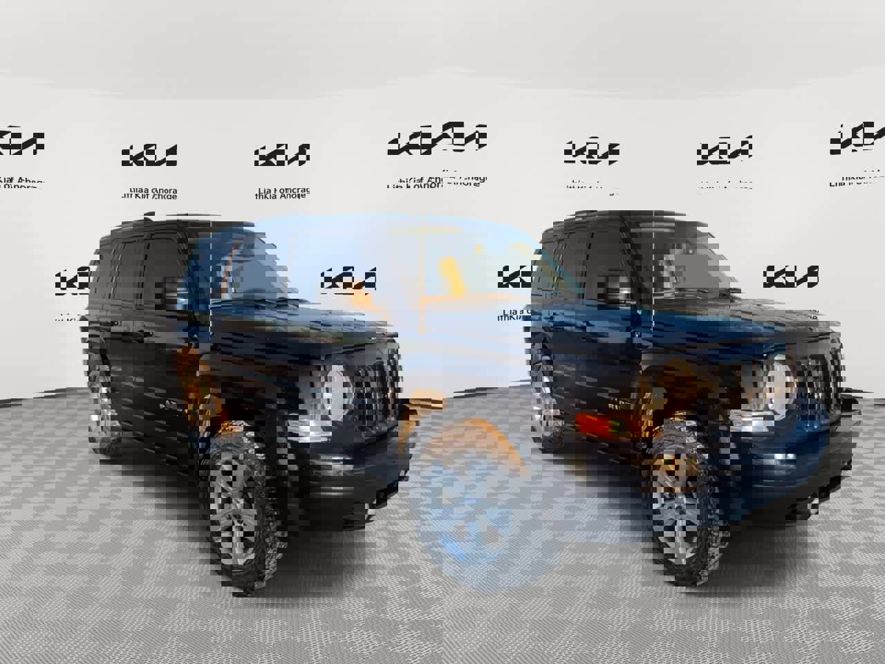 Used 2015 Jeep Patriot Latitude image 2