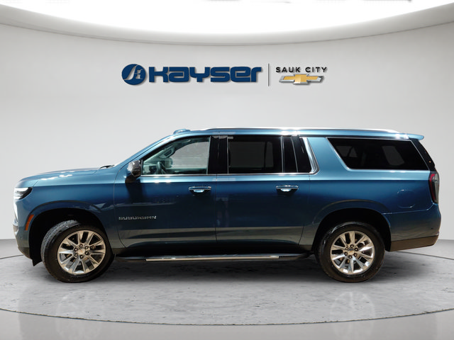 Used 2025 Chevrolet Suburban Premier AWD/4WD image 4