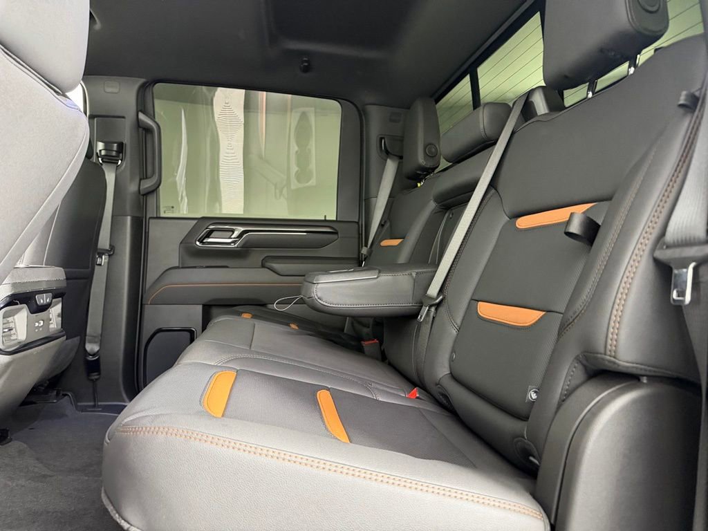 Used 2025 GMC Sierra 2500 AT4 w/ AT4 Premium Plus Package AWD/4WD image 28