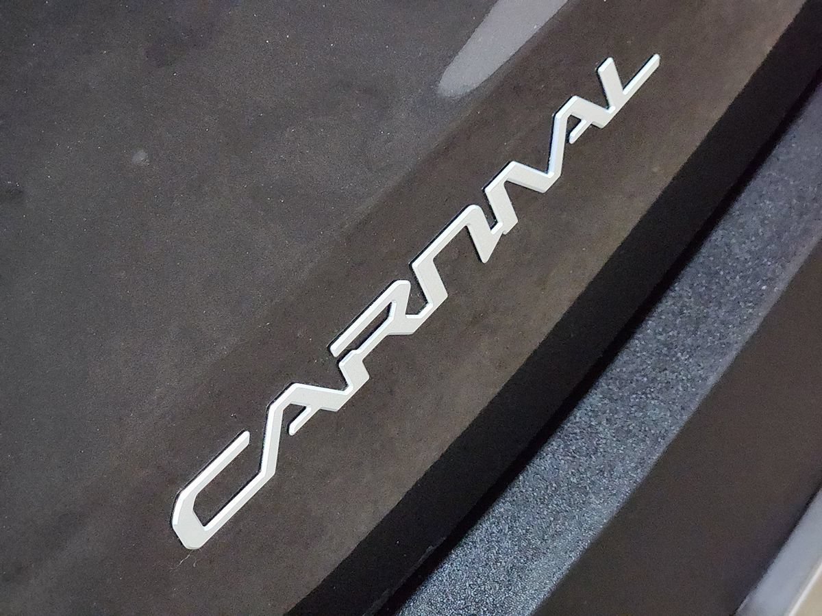 Used 2025 Kia Carnival SX FWD image 25