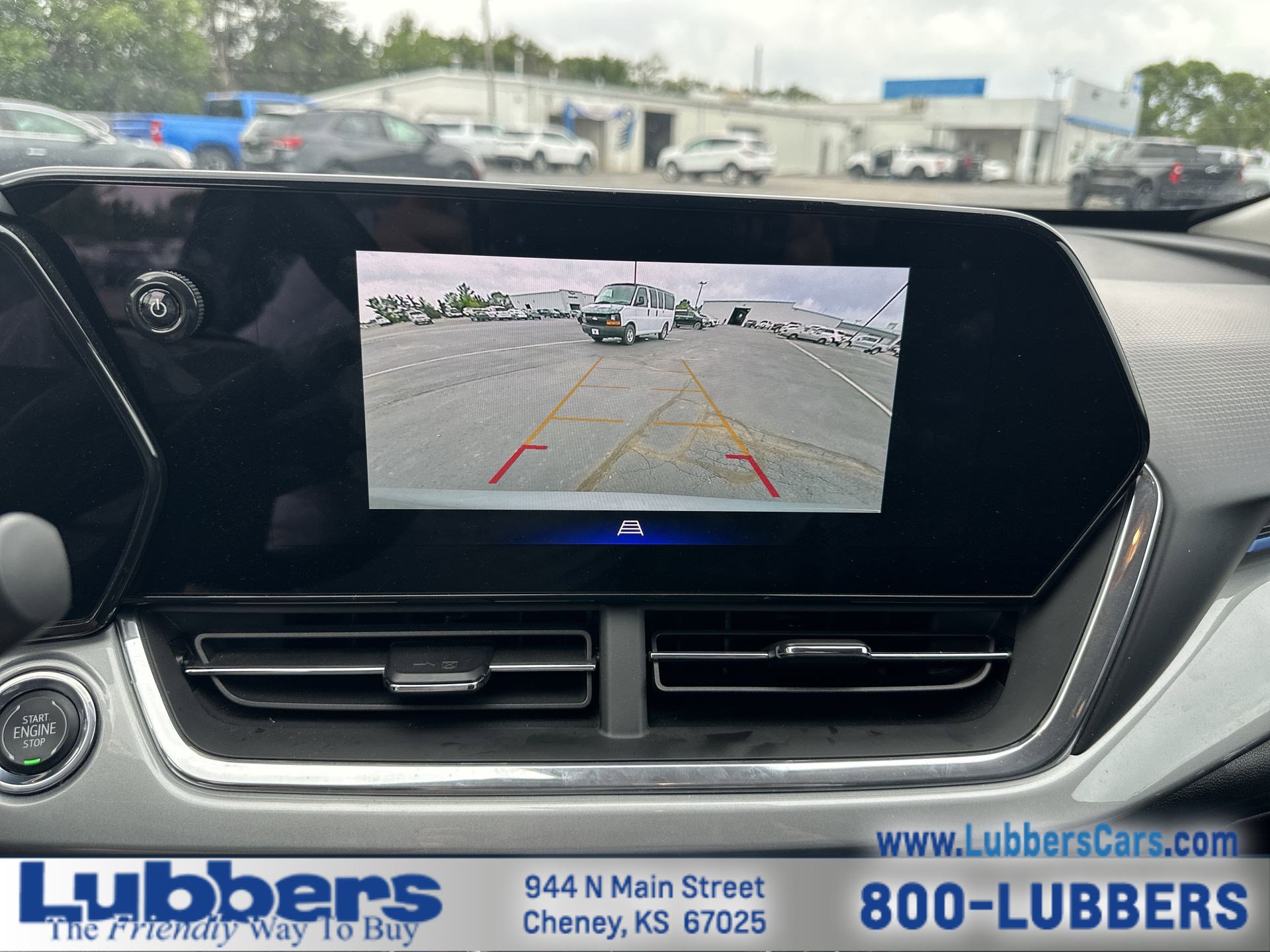 Used 2025 Chevrolet Trax LT w/ LT Convenience Package FWD image 16