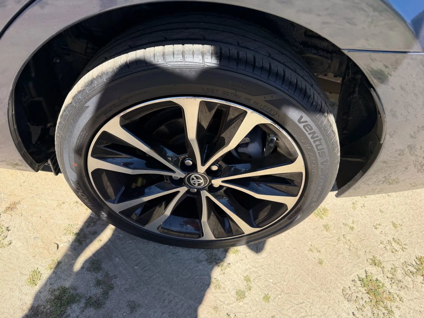 Used 2017 Toyota Corolla SE w/ SE Premium Package FWD image 27