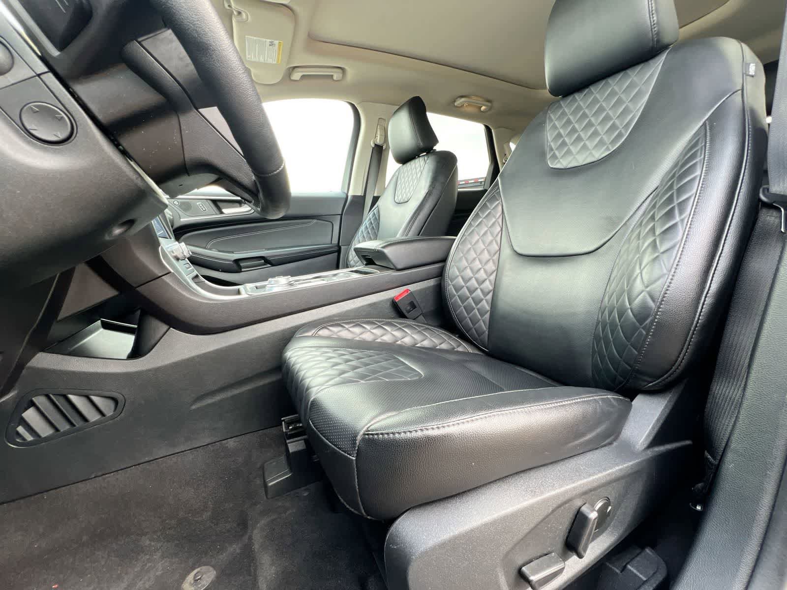 Used 2024 Ford Edge Titanium w/ Equipment Group 301A AWD/4WD image 15