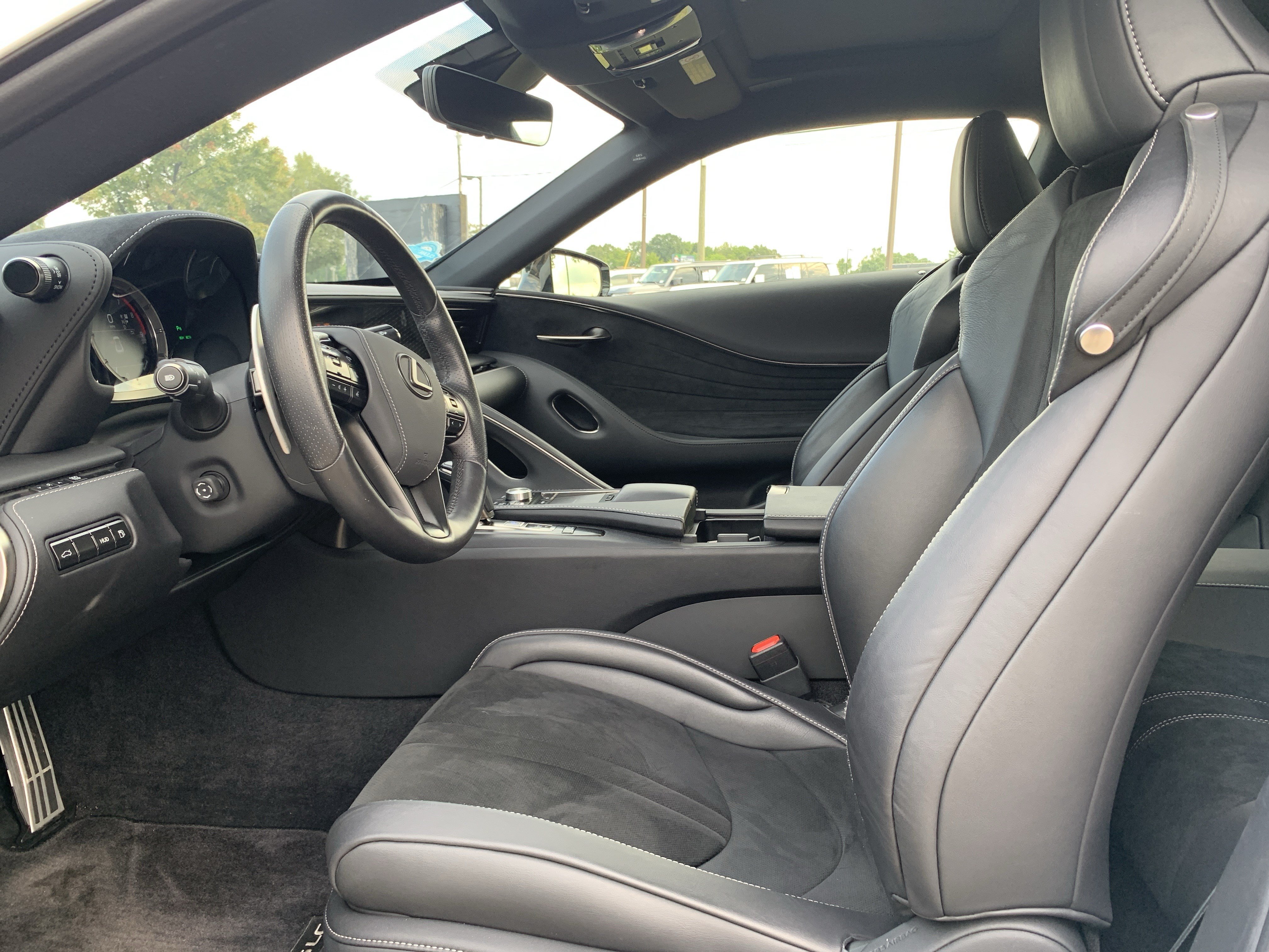 Used 2018 Lexus LC 500 Coupe w/ Sport Package RWD image 16