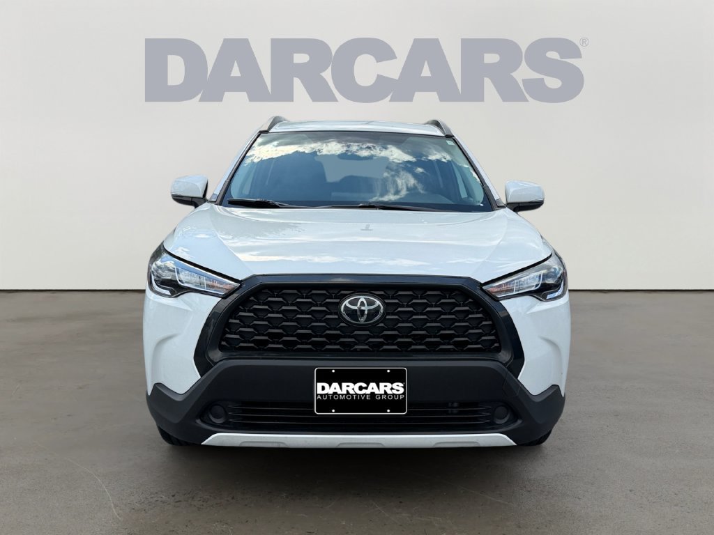 Used 2023 Toyota Corolla Cross LE AWD/4WD image 2