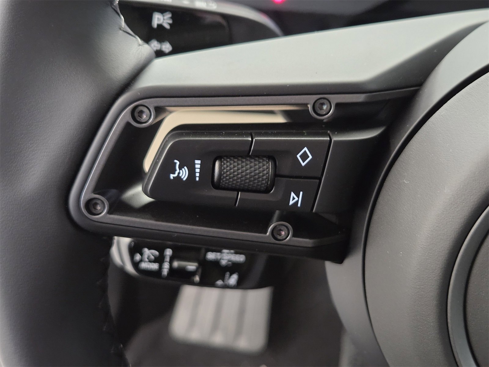 New 2026 Porsche Taycan 4S image 18