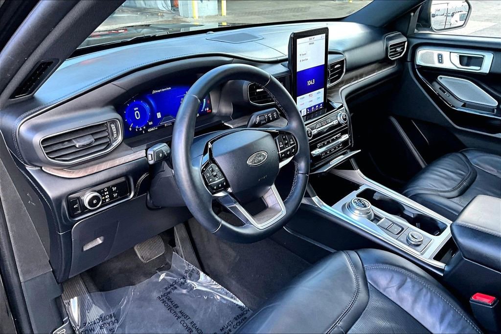 Used 2022 Ford Explorer Platinum w/ Equipment Group 601A image 13