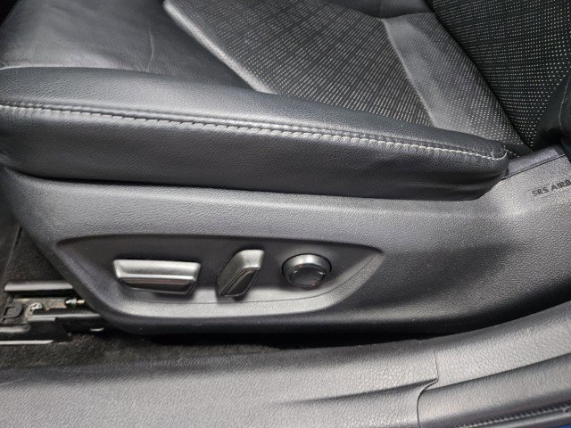 Used 2018 Toyota Camry XSE image 29