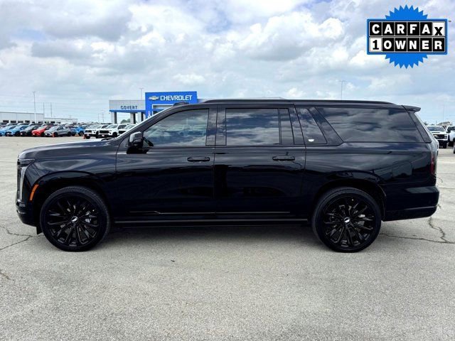 Used 2025 Cadillac Escalade ESV Sport Platinum AWD/4WD image 13