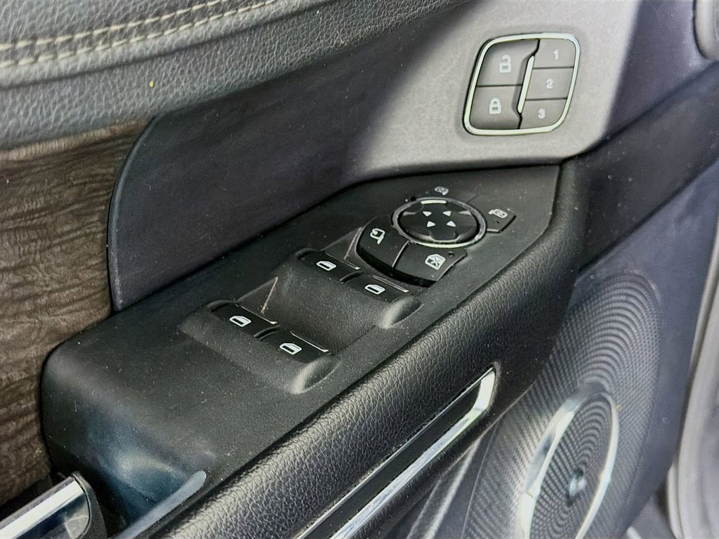 Used 2019 Ford Expedition Max Limited image 21