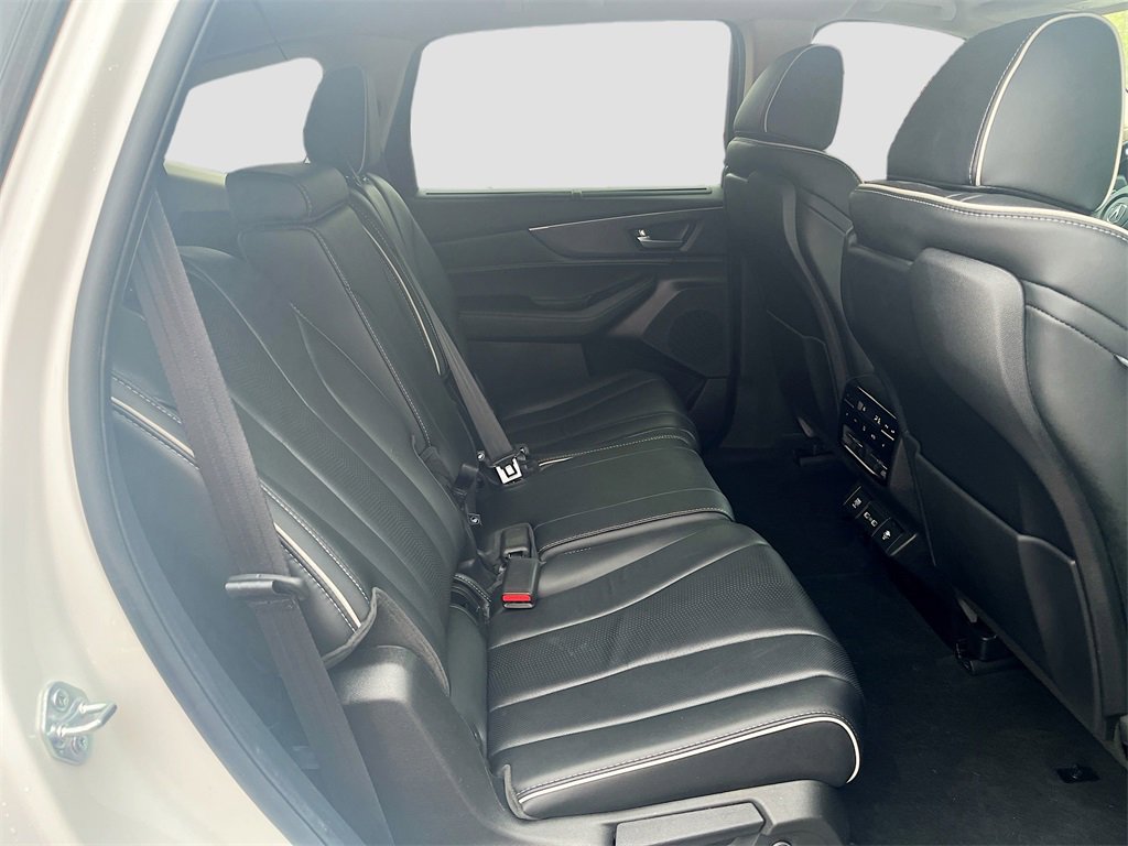 Used 2024 Acura MDX SH-AWD w/ Advance Package image 28