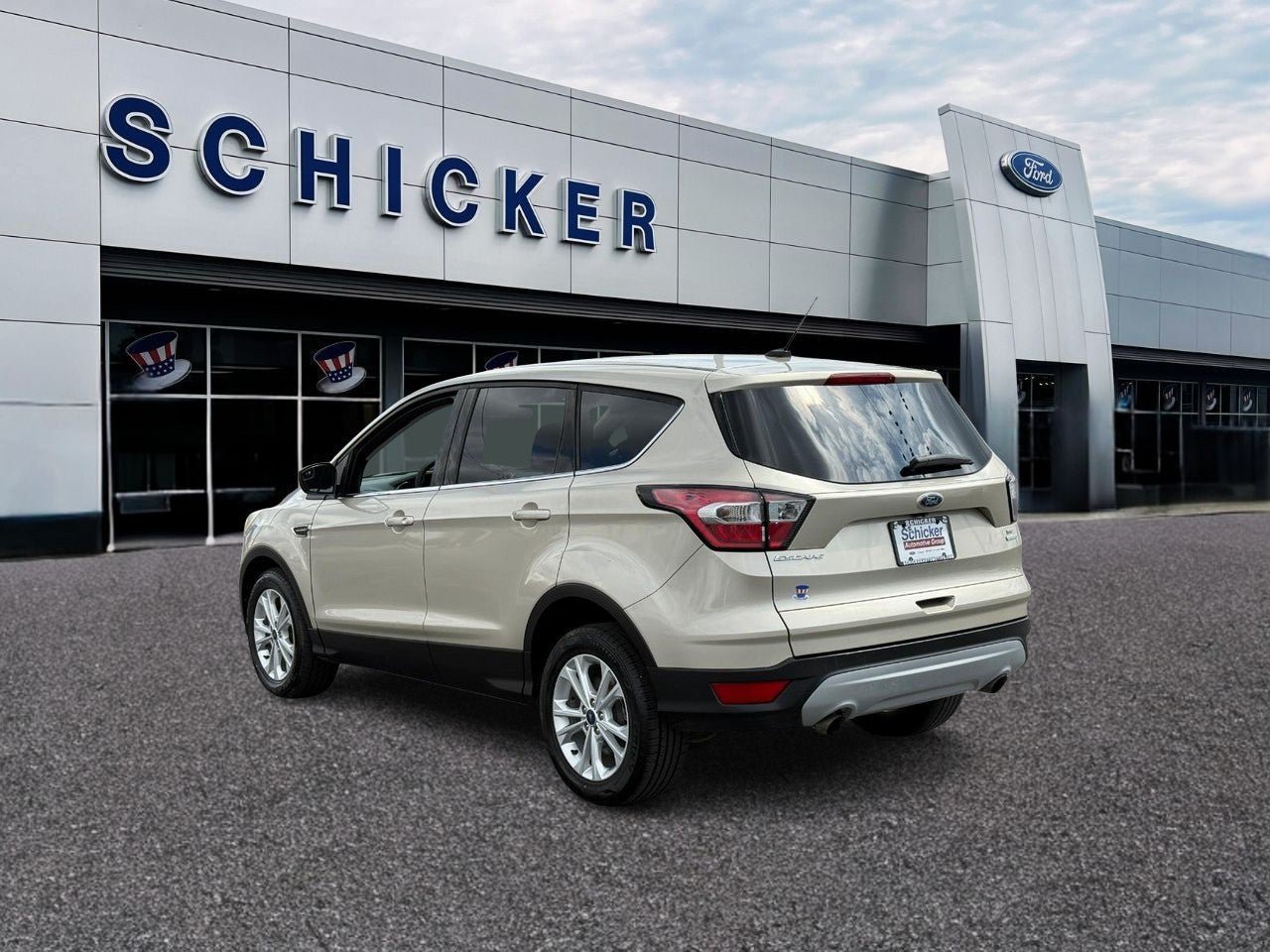 Used 2017 Ford Escape SE FWD image 3