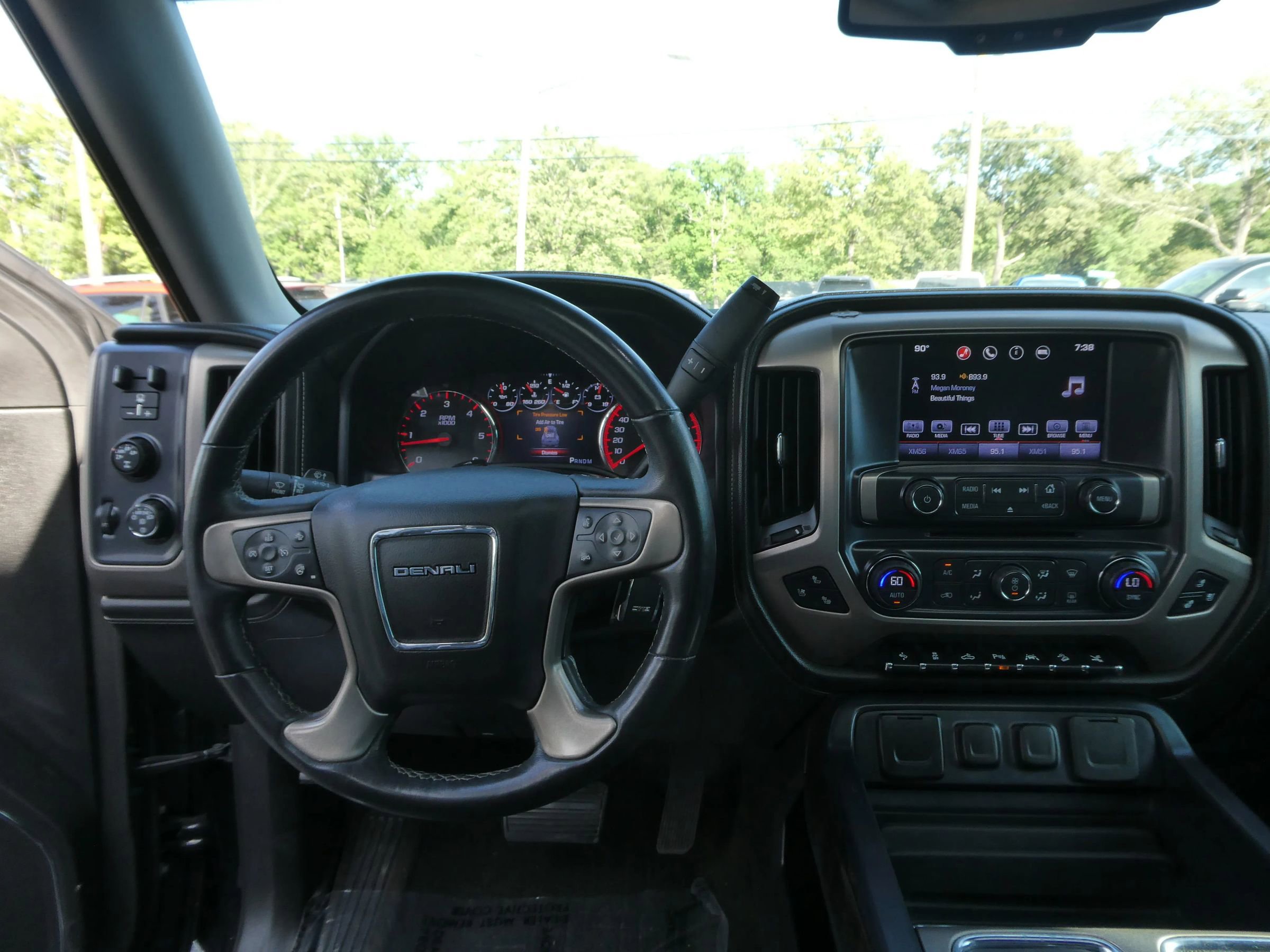 Used 2016 GMC Sierra 1500 Denali w/ Enhanced Driver Alert Package AWD/4WD image 15
