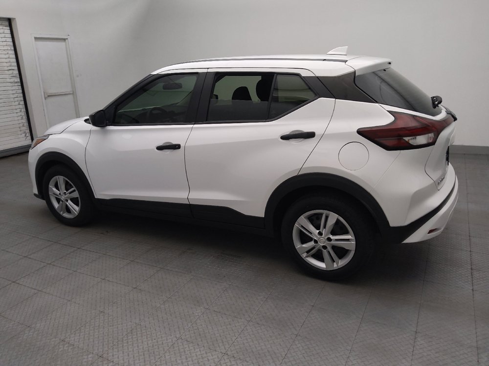 Used 2023 Nissan Kicks S FWD image 3