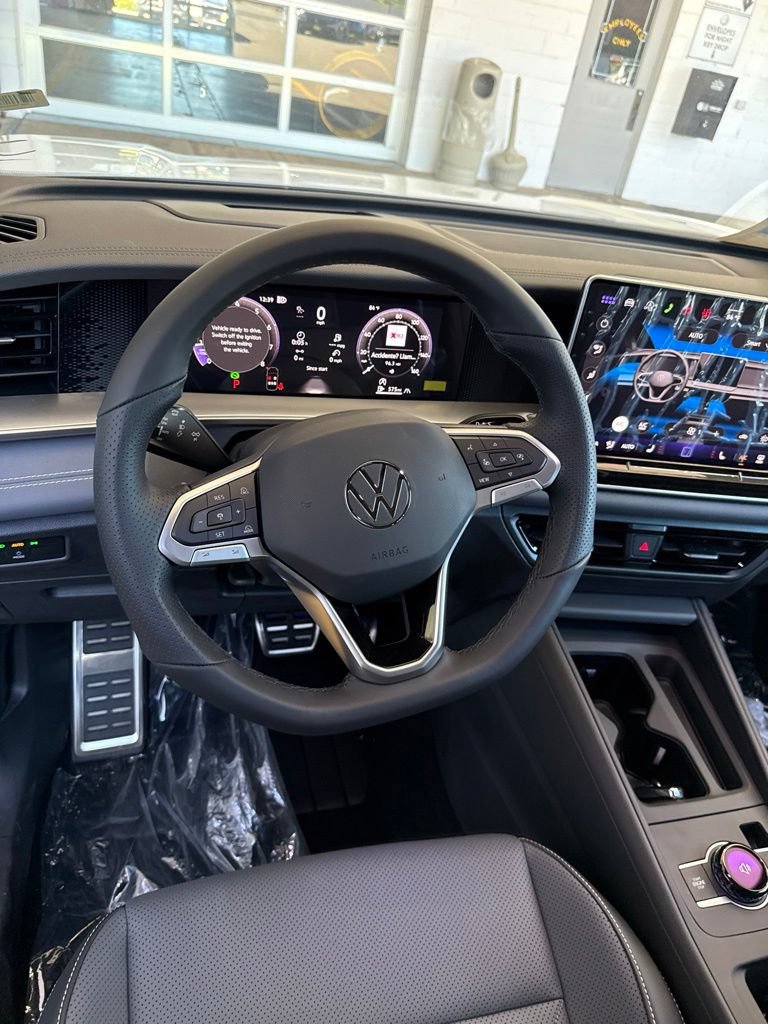 New 2026 Volkswagen Tiguan SE R-Line AWD/4WD image 22