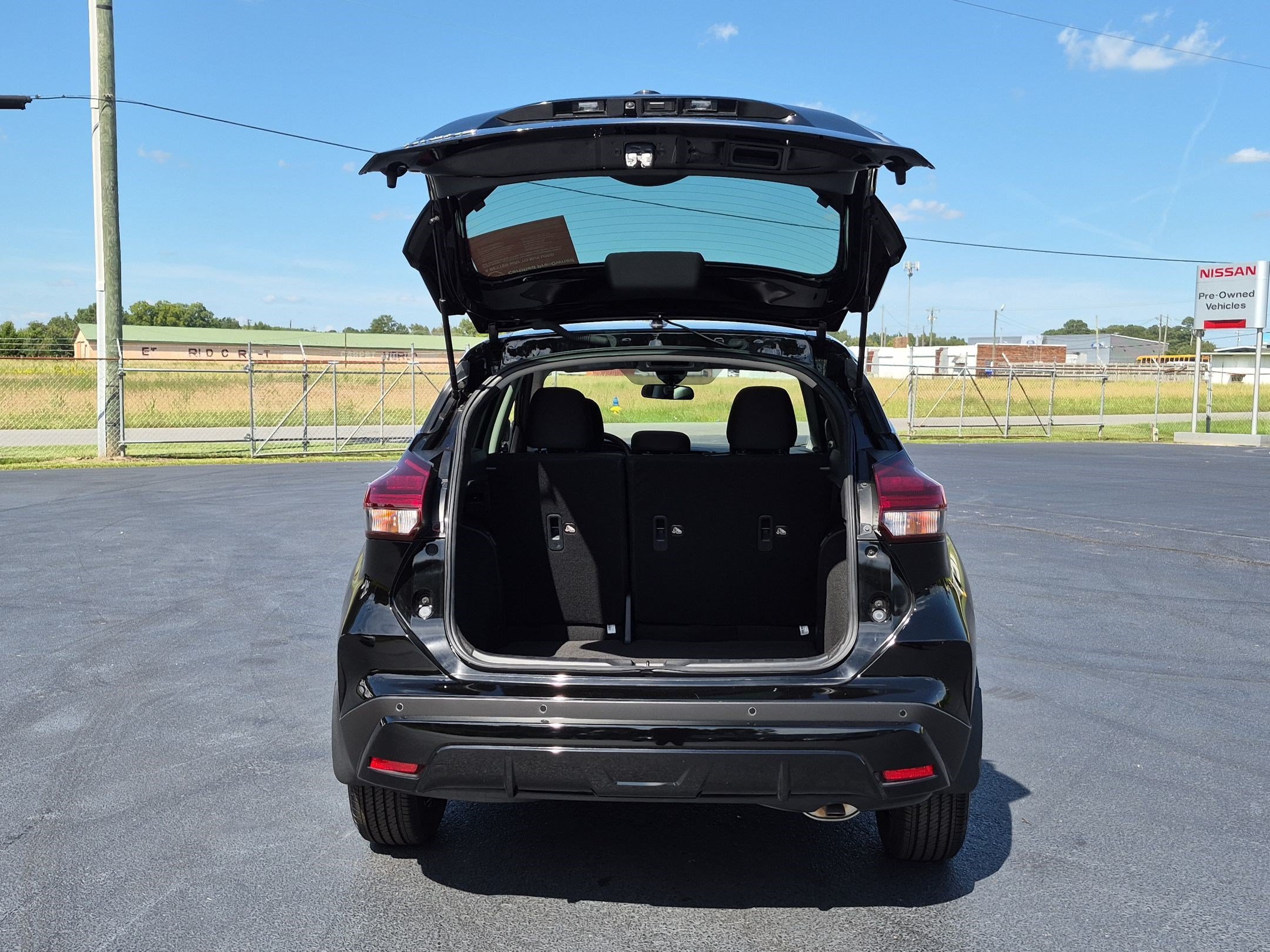 Used 2025 Nissan Kicks Play S FWD image 31