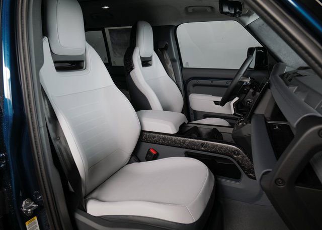 New 2026 Land Rover Defender 110 OCTA AWD/4WD image 3