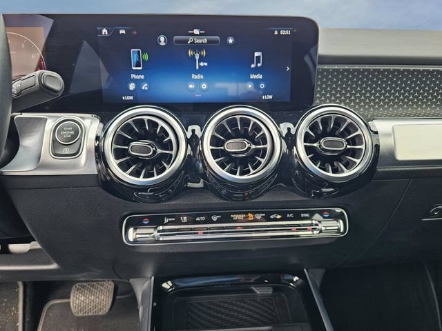 Used 2024 Mercedes-Benz GLB 250 image 26