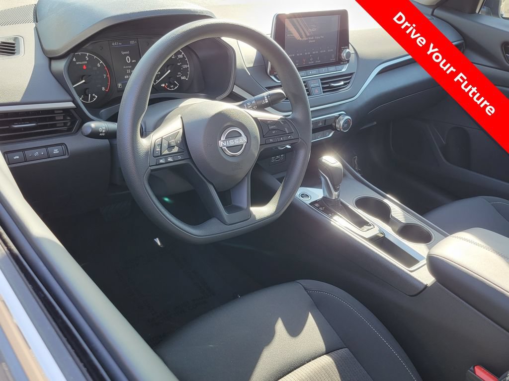 Certified 2025 Nissan Altima 2.5 S FWD image 5