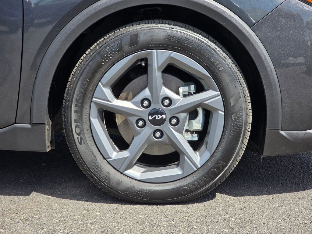 Used 2025 Kia K4 FWD image 9