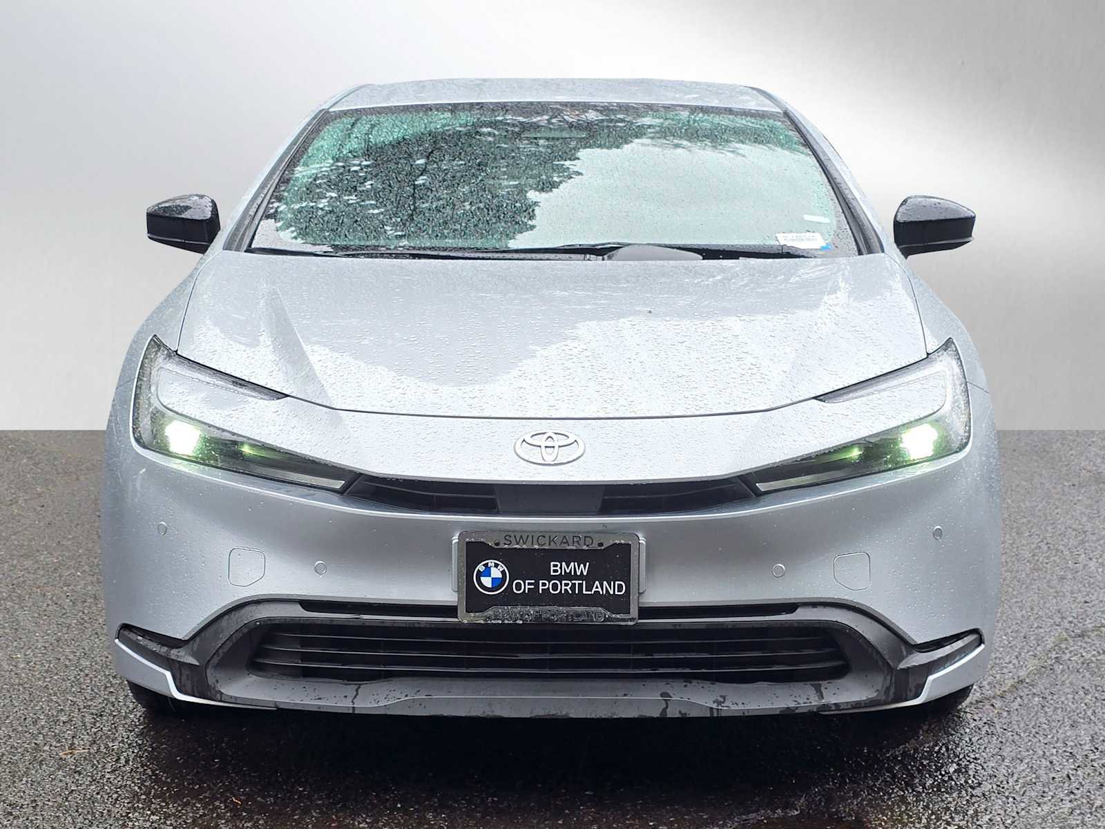 Used 2024 Toyota Prius LE image 8