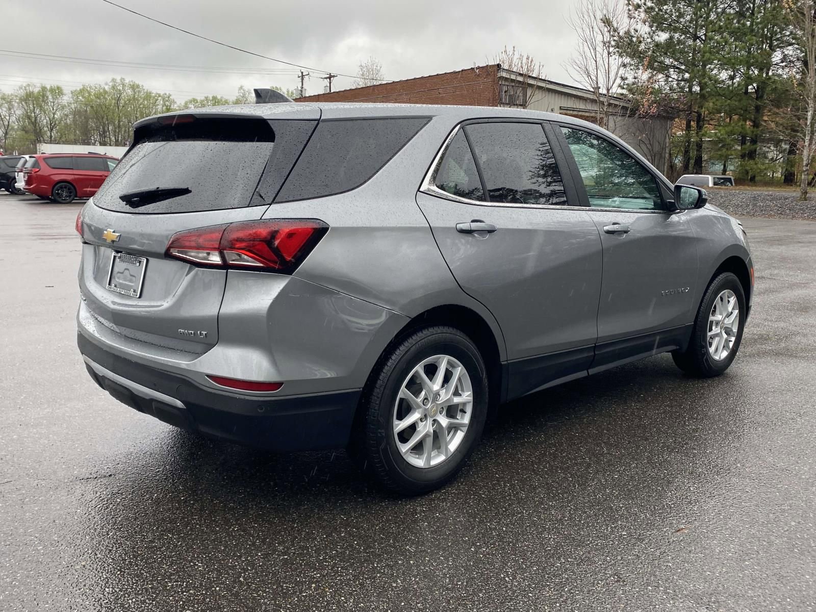 Used 2023 Chevrolet Equinox LT AWD/4WD image 7