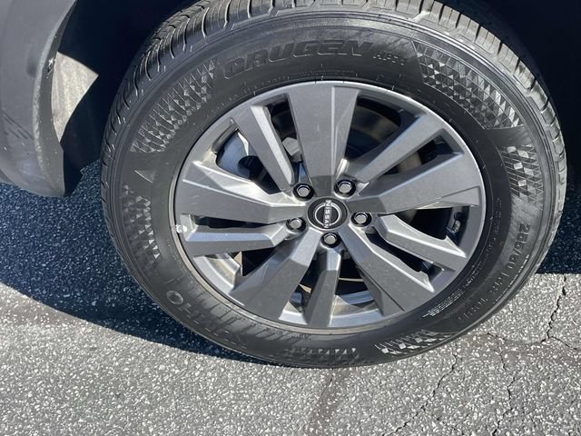 Used 2025 Nissan Pathfinder SV FWD image 13