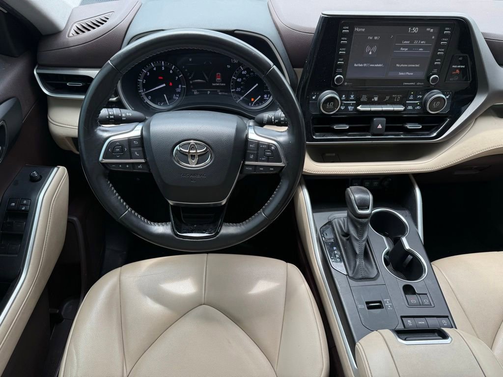 Used 2020 Toyota Highlander XLE FWD image 10