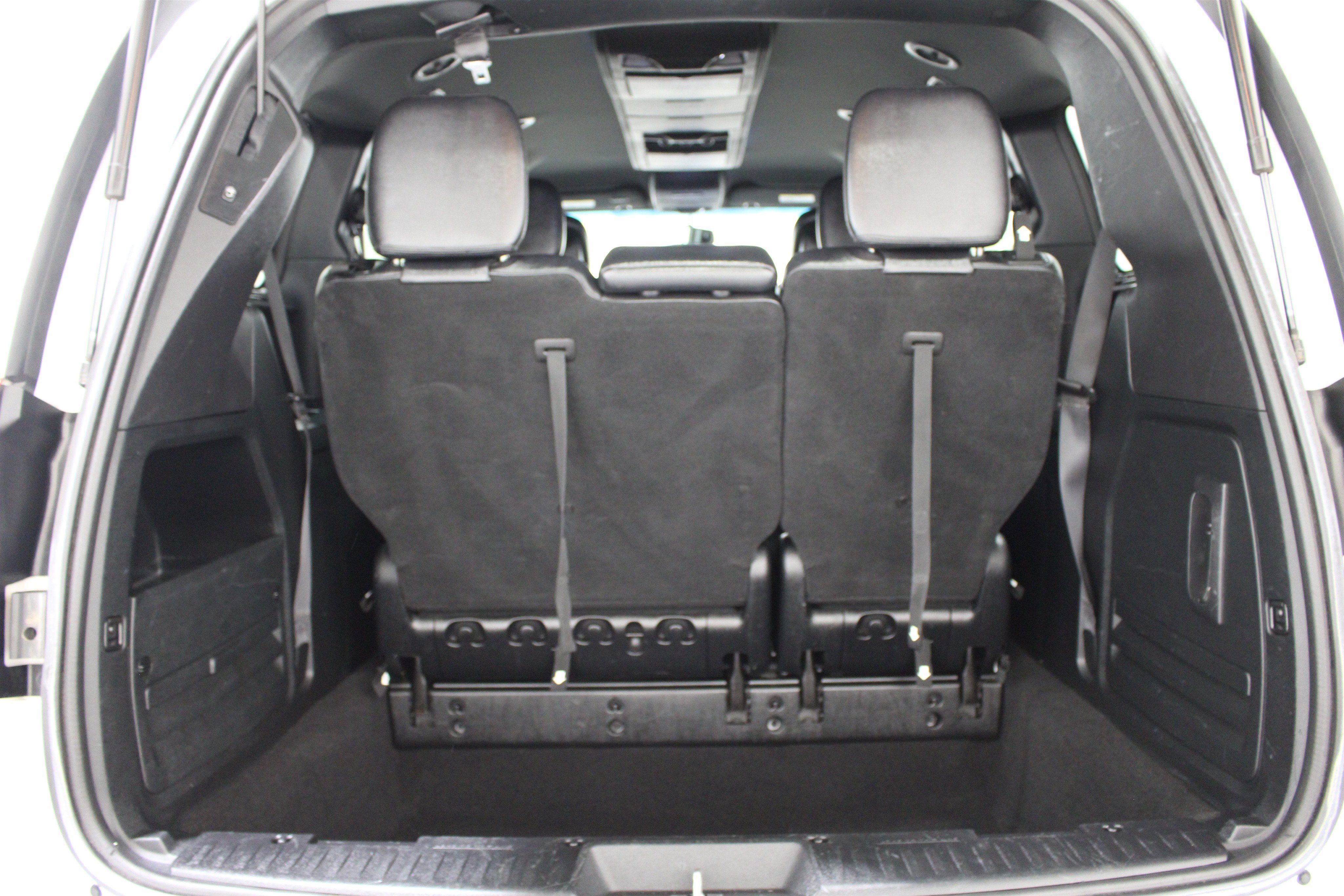Used 2014 Chrysler Town & Country S FWD image 22