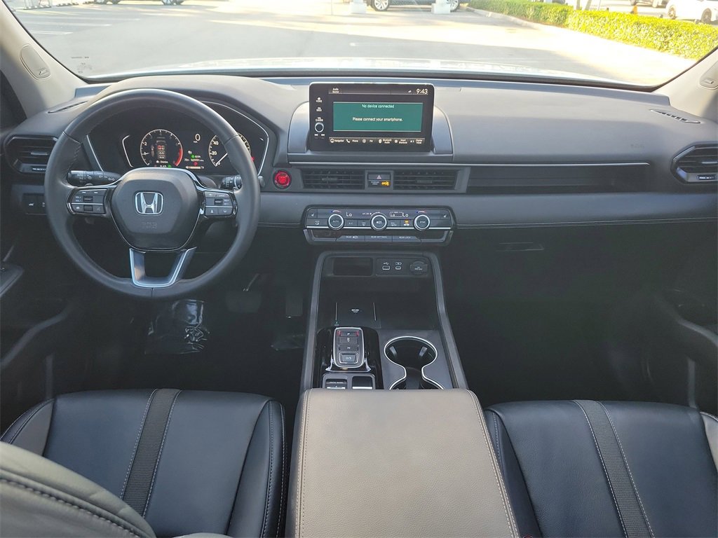 Used 2023 Honda Pilot Touring image 9