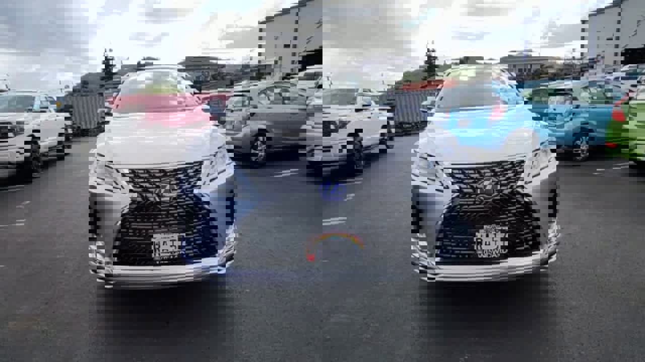 Used 2022 Lexus RX 450hL Luxury image 5