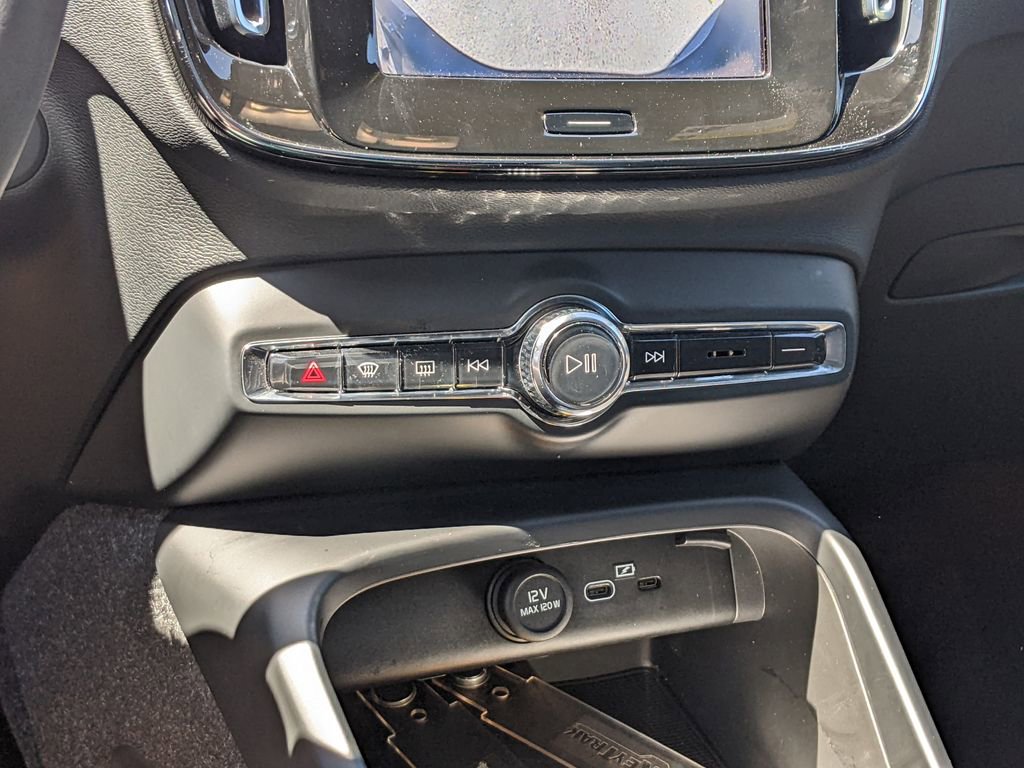 Certified 2023 Volvo C40 P8 Recharge Plus image 18