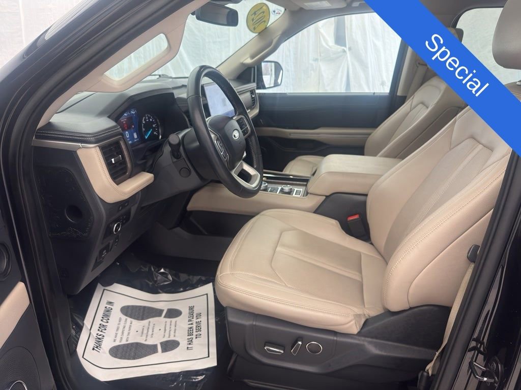 Used 2024 Ford Expedition Limited image 19