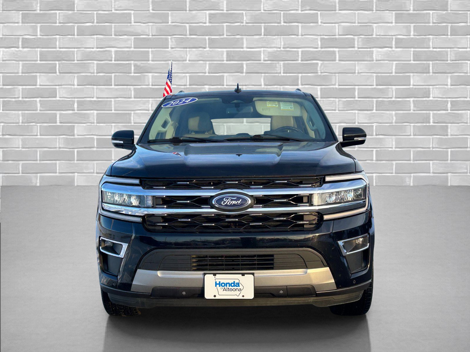 Used 2024 Ford Expedition Max Limited image 4