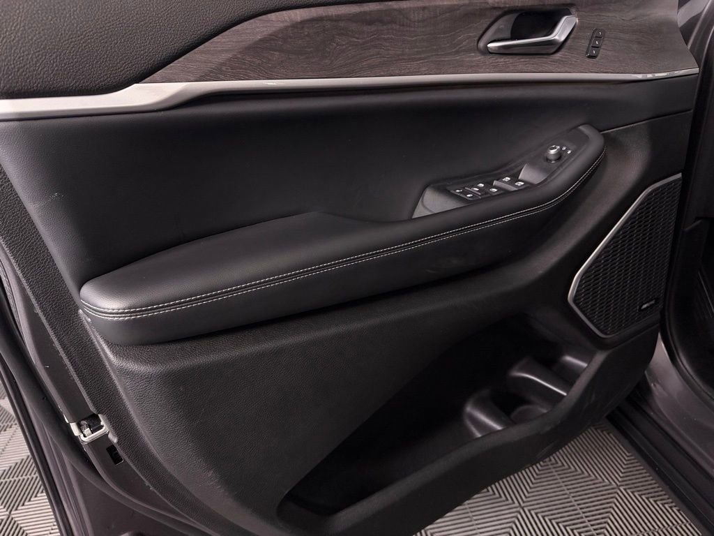 Used 2022 Jeep Grand Cherokee Limited 4xe w/ Luxury Tech Group II image 27