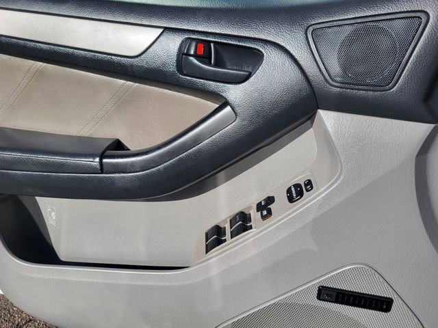 Used 2004 Toyota 4Runner SR5 image 16