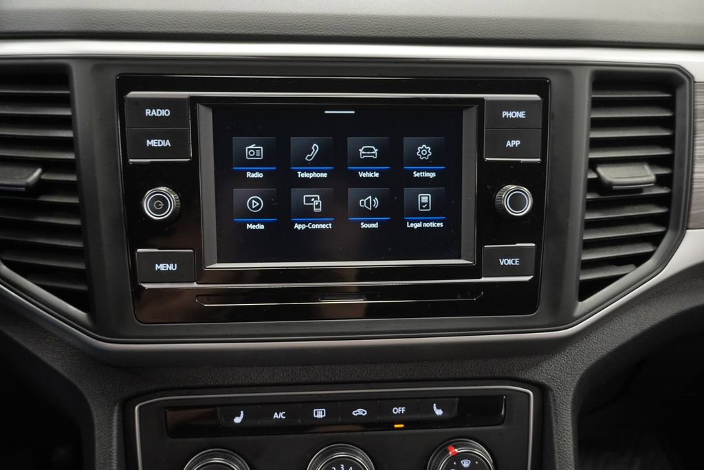 Used 2022 Volkswagen Atlas Cross Sport SE image 33