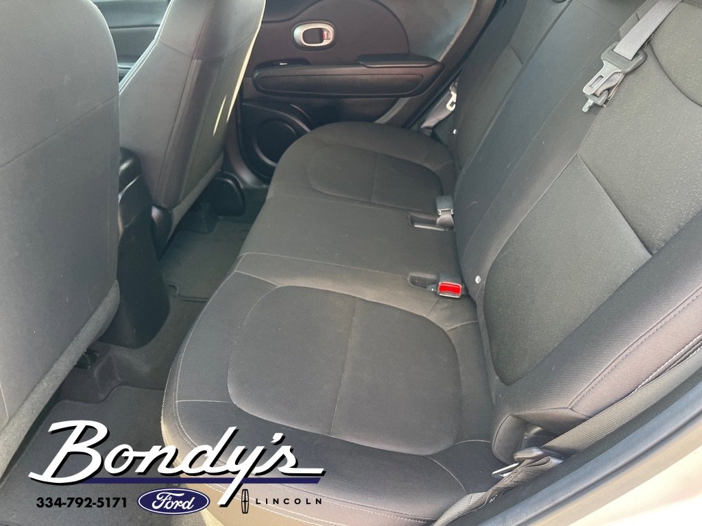 Used 2017 Kia Soul image 14