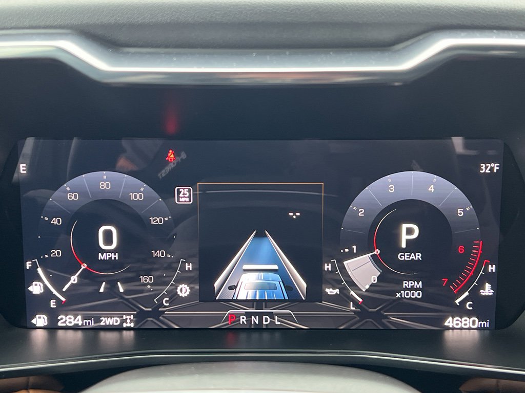 Used 2025 GMC Canyon AT4 w/ Nightfall Edition image 32