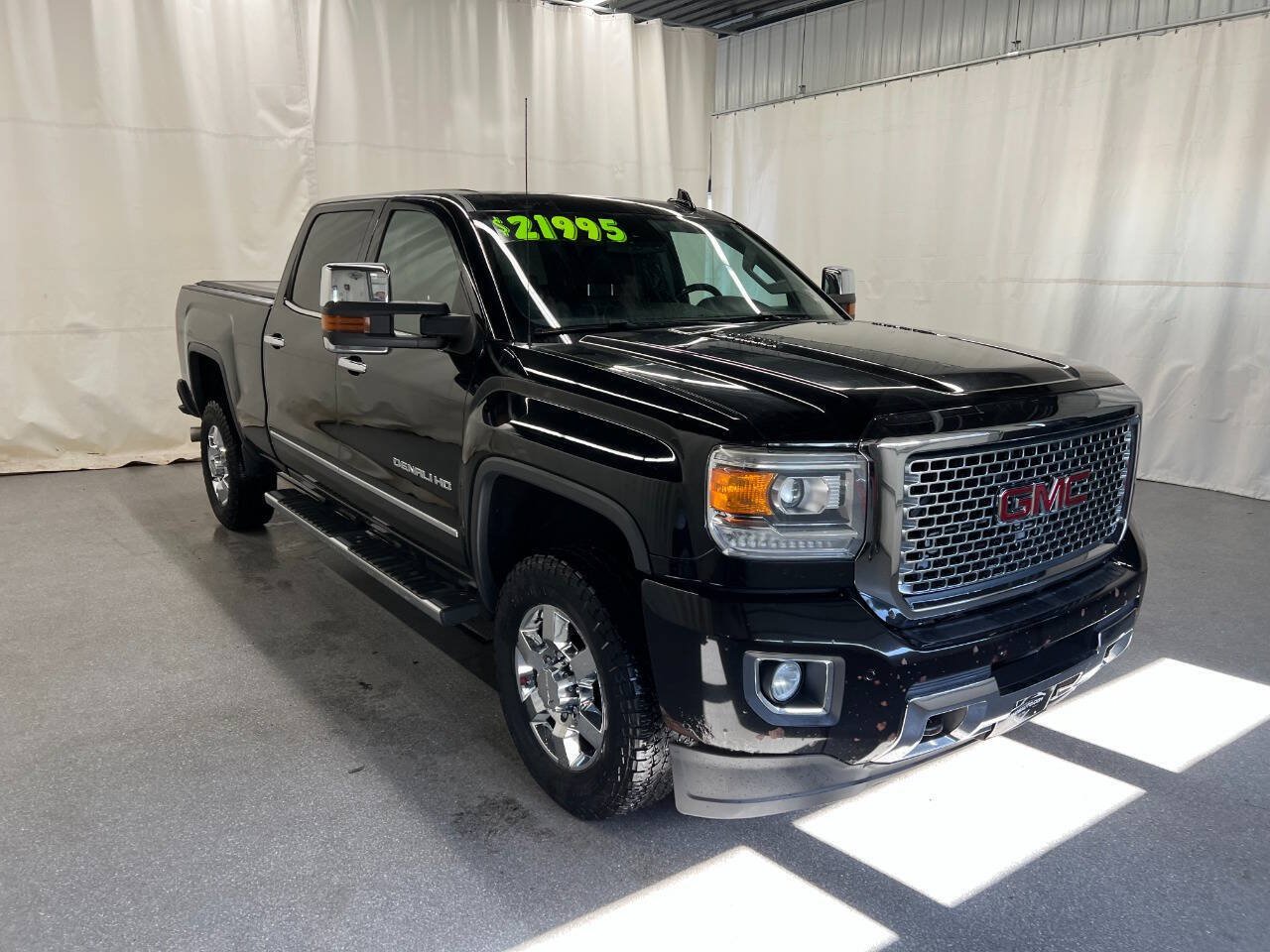 Used 2015 GMC Sierra 3500 Denali w/ Duramax Plus Package AWD/4WD image 3