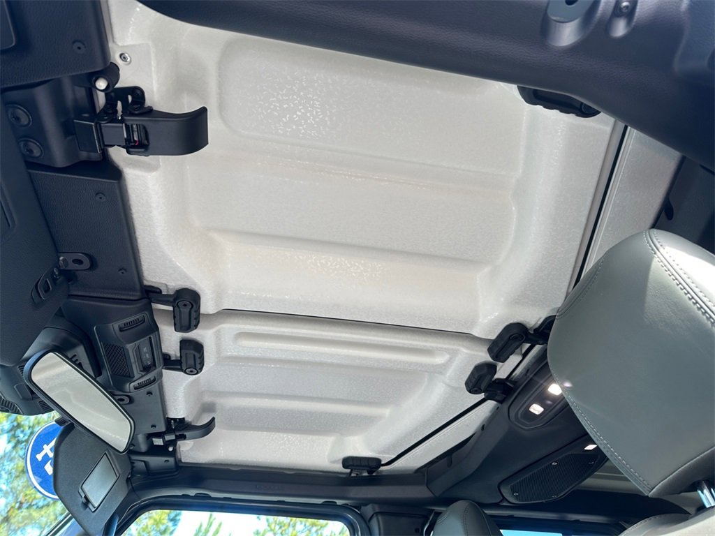 Certified 2024 Jeep Gladiator Mojave w/ Convenience Group image 21