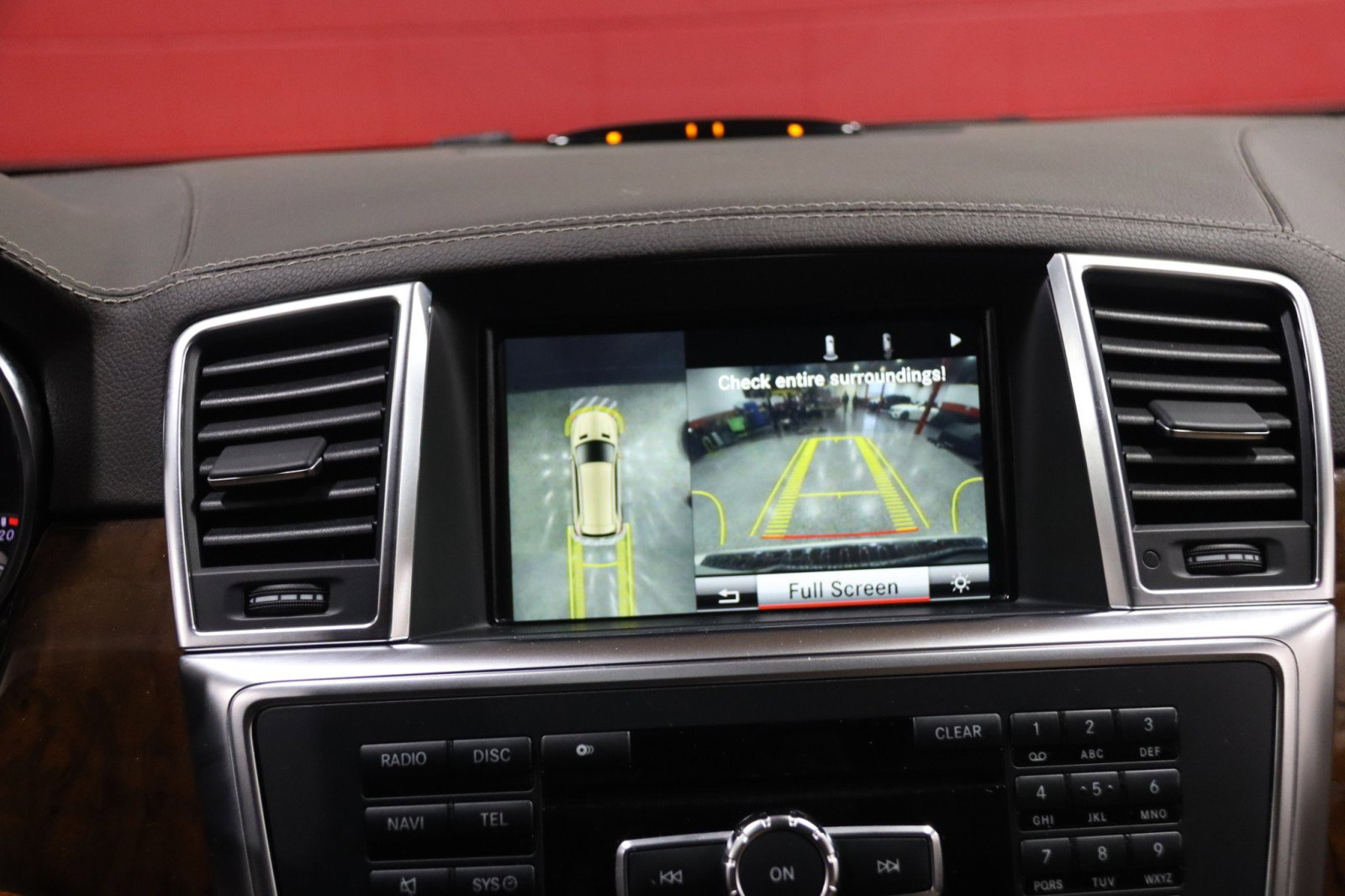 Used 2013 Mercedes-Benz GL 550 4MATIC AMG Sport 4dr Suv image 71