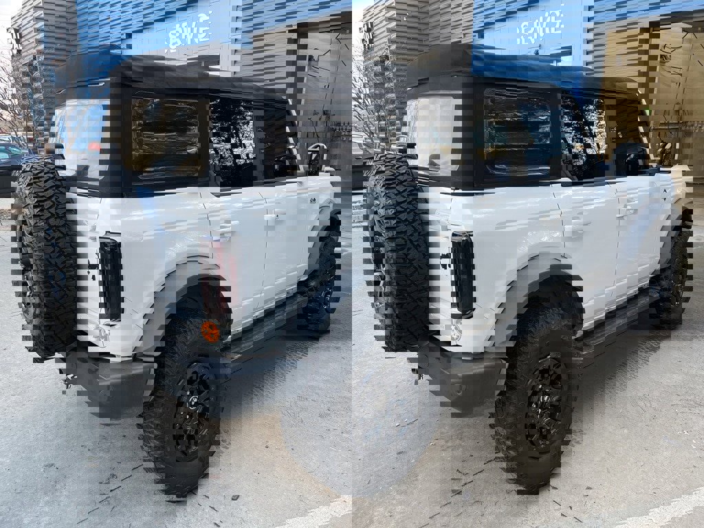 Used 2021 Ford Bronco Outer Banks w/ Sasquatch Package image 3