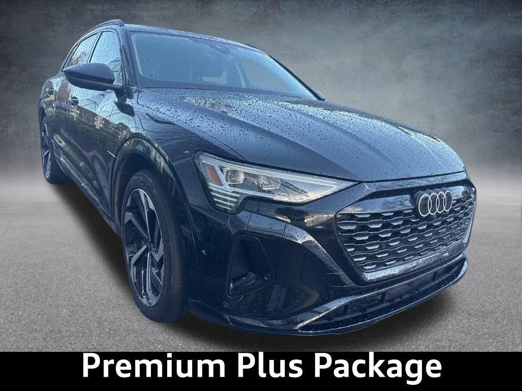 Used 2024 Audi Q8 e-tron Premium Plus image 5