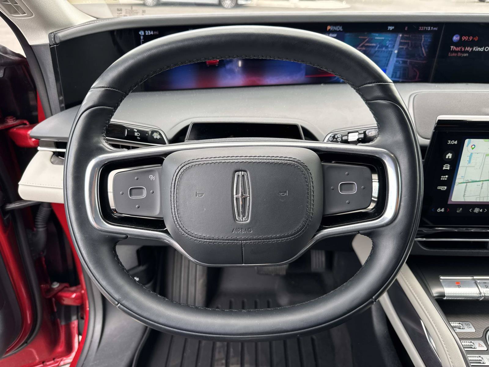 Used 2025 Lincoln Nautilus Premier AWD/4WD image 27