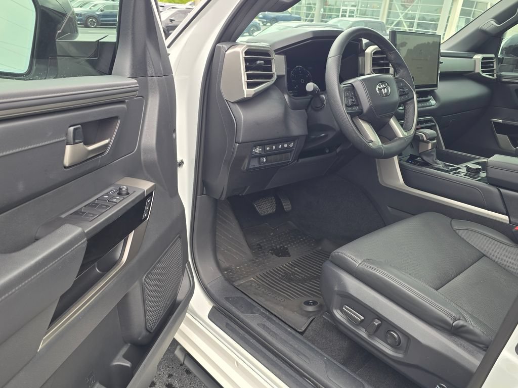 Used 2025 Toyota Tundra Limited w/ Nightshade Package AWD/4WD image 9