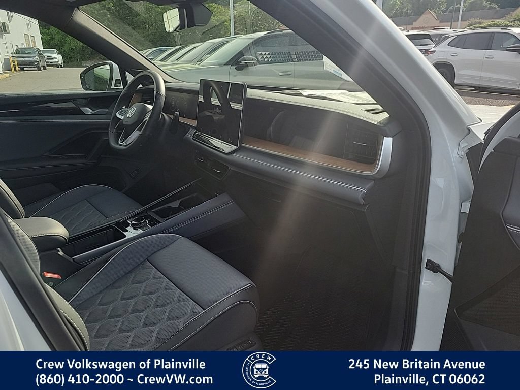 Certified 2026 Volkswagen Tiguan SEL R-Line AWD/4WD image 43