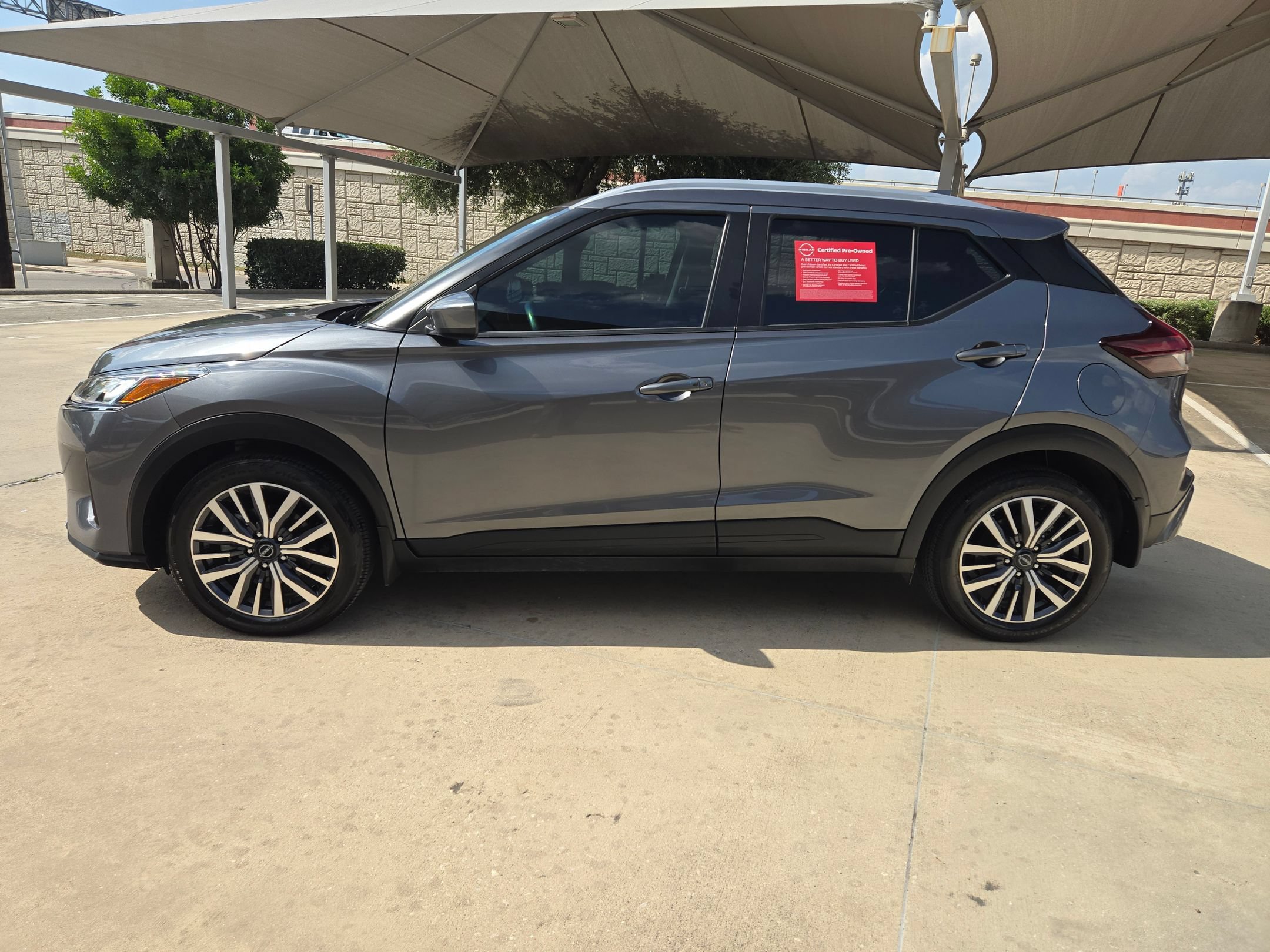 Used 2024 Nissan Kicks SV FWD image 6